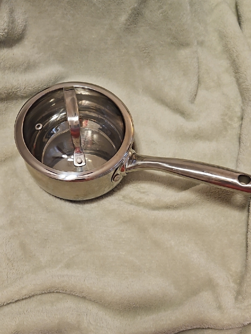 Stainless Steel Saucepan with Pouring Spout and Long Handle - DAVID BURKE!!!!